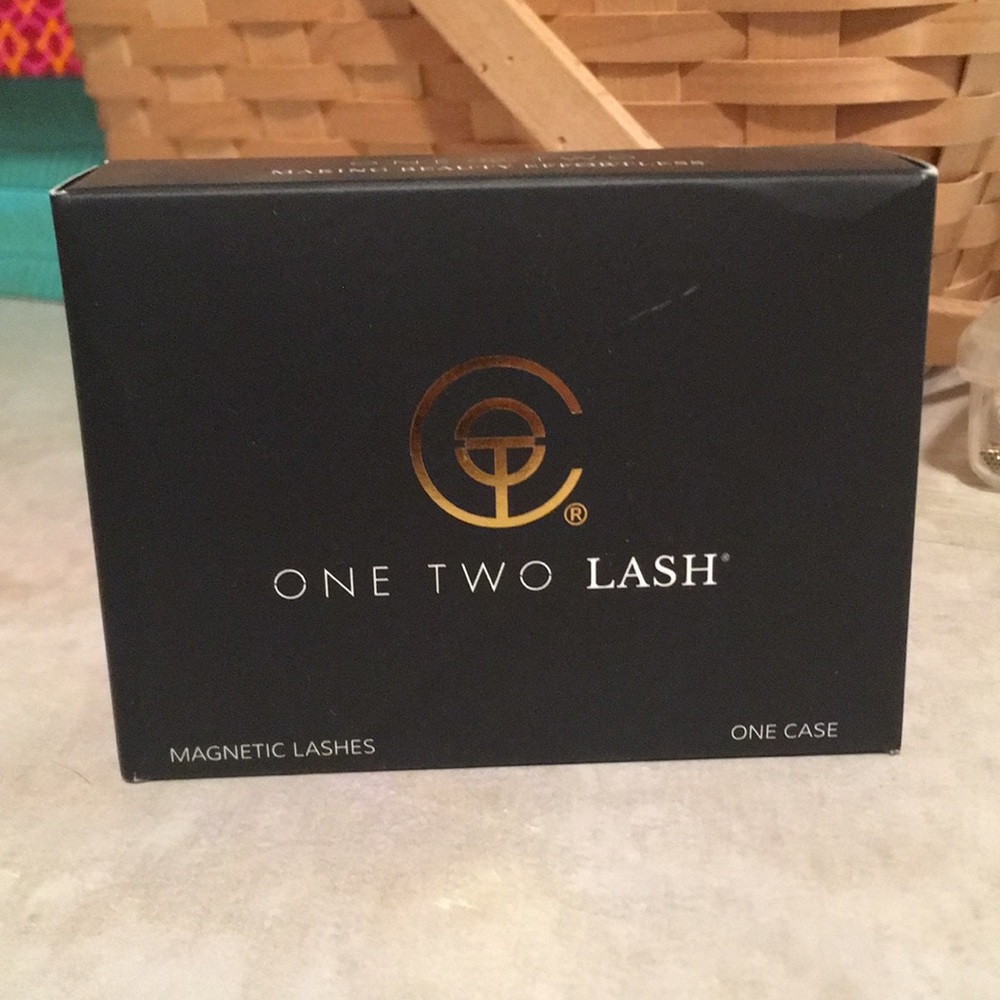 One Two Lash magnetic lashes